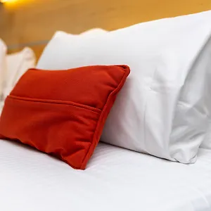Otel Express & By Ihg